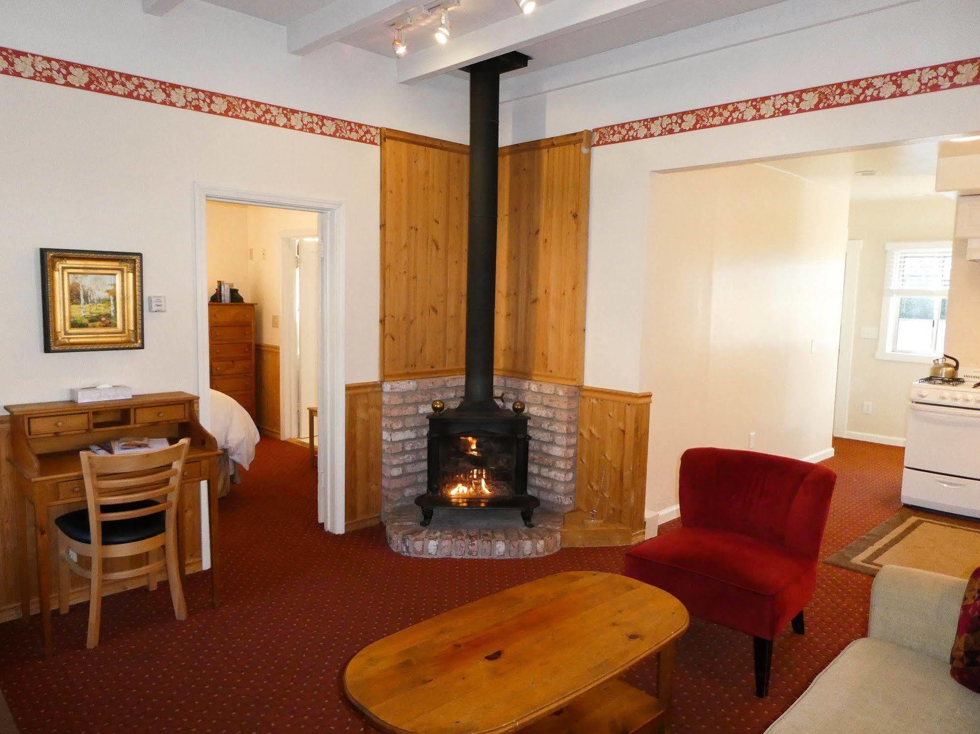 Carmel Fireplace Inn Luaran gambar